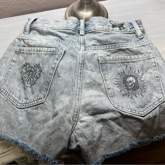 PacSun frayed shorts - Picture 3 of 3